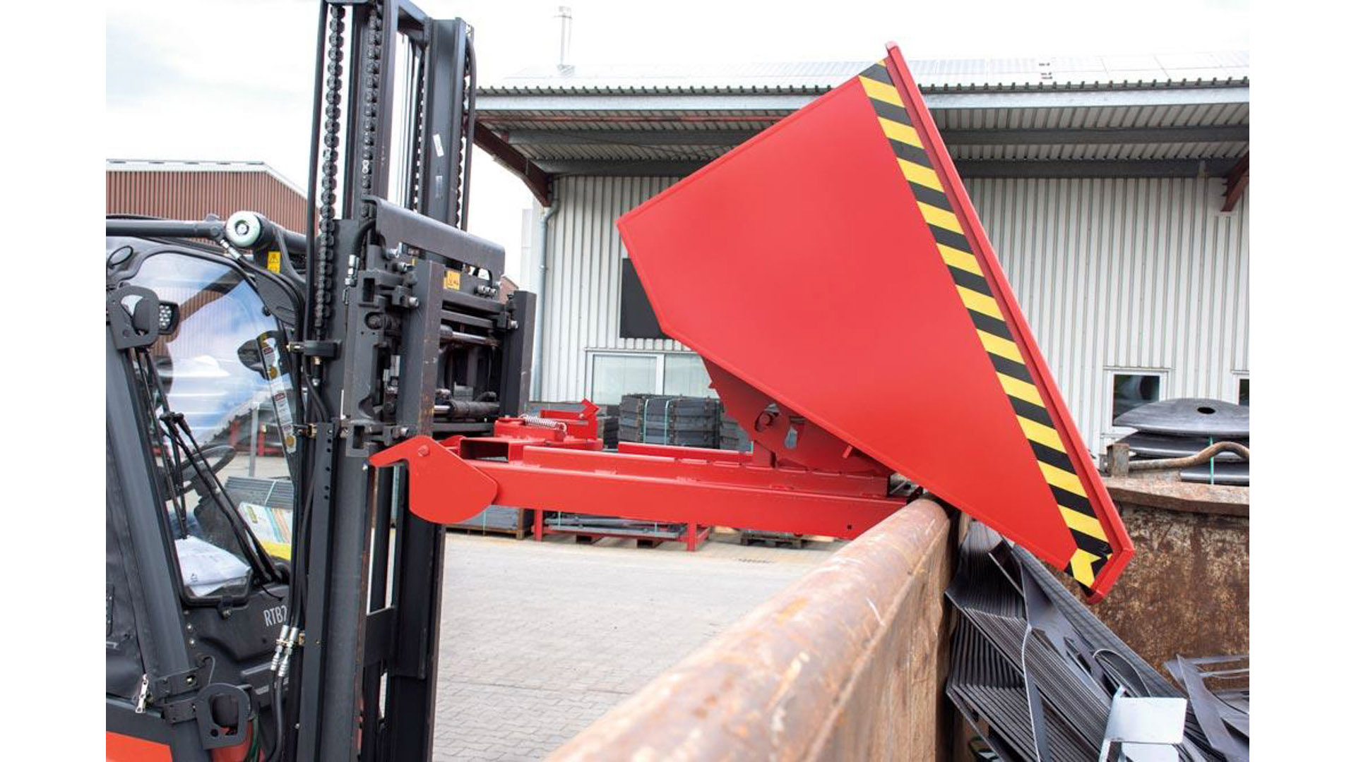 Muldenkippbehälter, automatisch - Volumen 1.200 l - Tragkraft 1.500 kg - 1.125 x 1.095 x 1.920 mm (HxBxT) - mausgrau