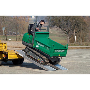 Alu-Verladeschienen, für luftbereifte Fahrzeuge, ohne Schutzrand, Traglast 1370 kg/Paar, LxB 3950x305 mm, Preis je Paar