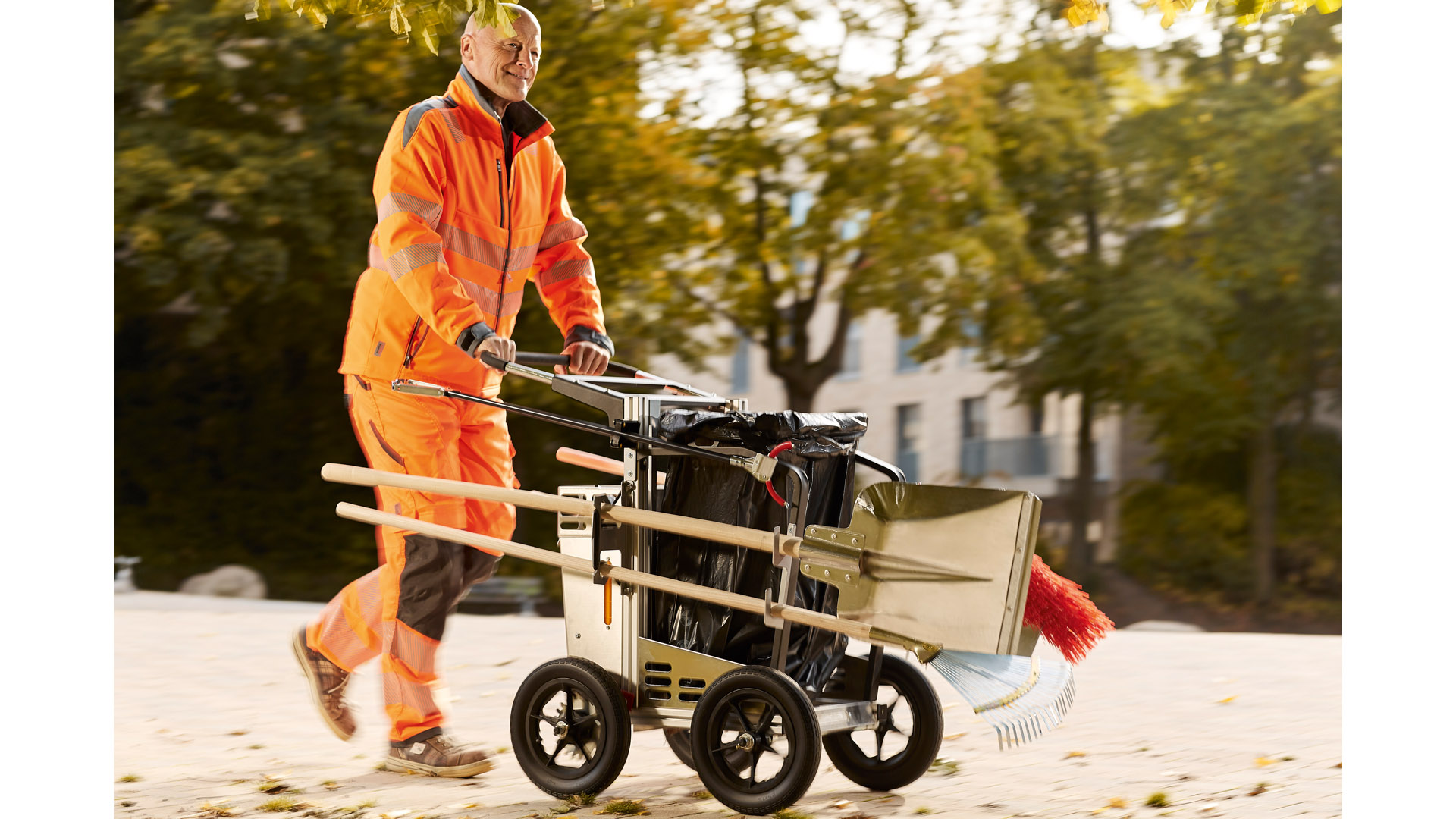 Reinigungswagen-Set, 2 Achsen, Müllsackhalter, Greifzange, Aluminiumschaufel, Straßenbesen, abschl. Handfach, Feststellbremse, BxTxH 900x710x1030 mm