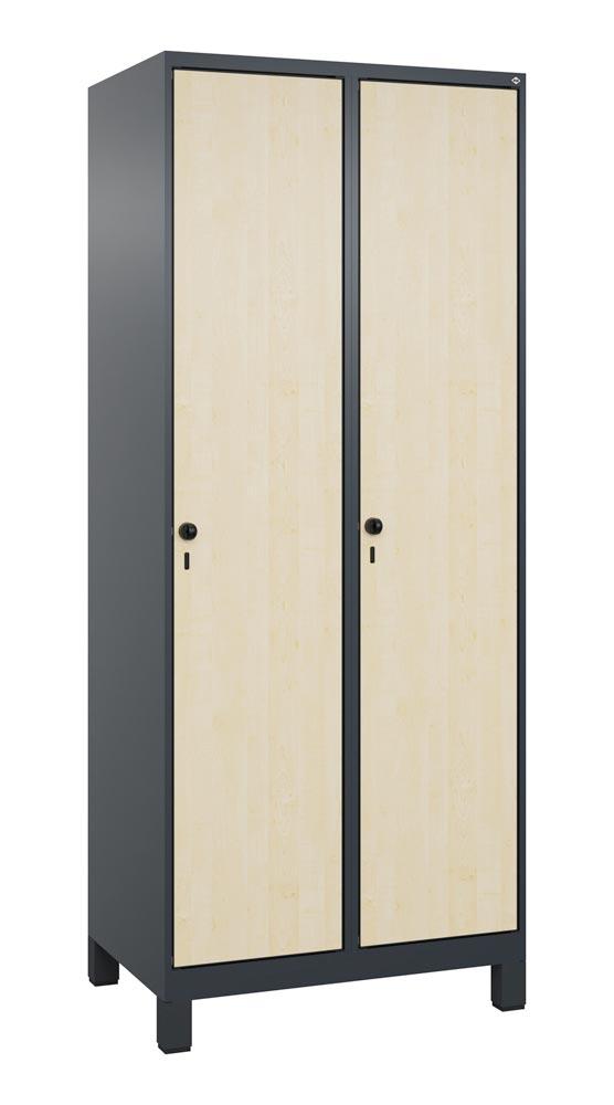 Garderobenschrank mit Füßen