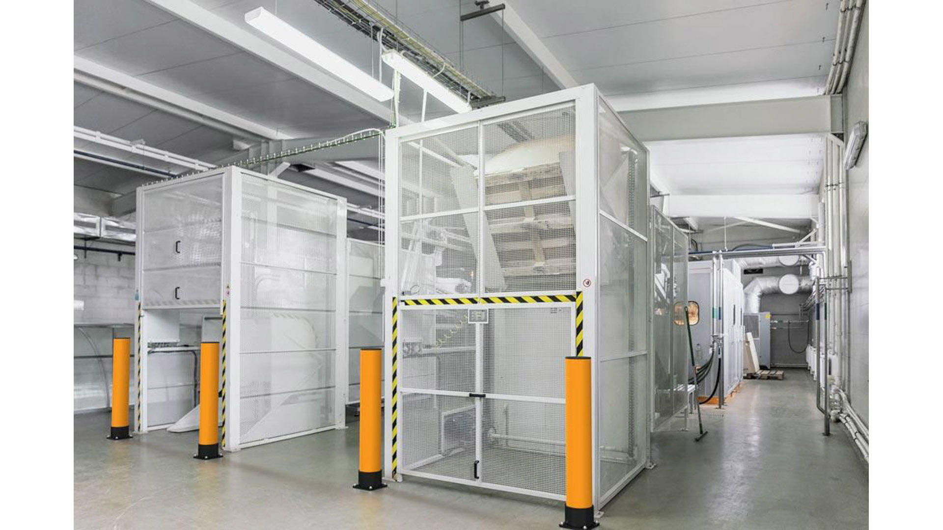 Rammschutz-Poller, HDPE, Höhe 600 mm, Durchmesser 140 mm, inkl. Montagematerial, gelb