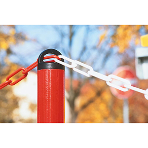 Ketten-Sperrpfosten, mit rundem Recyclingfuß 15 kg, Stahlpfosten feuerverzinkt rot-weiß lackiert, Ösenkappe