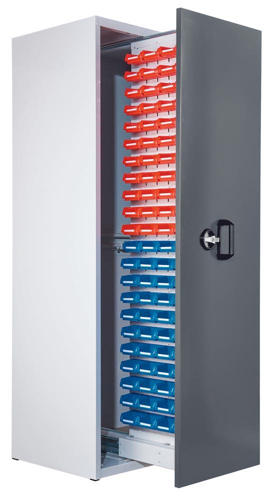 Vertikalauszugschrank mit Schlitzplatten