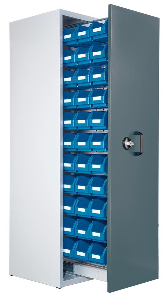 Vertikalauszugschrank mit Schlitzplatten