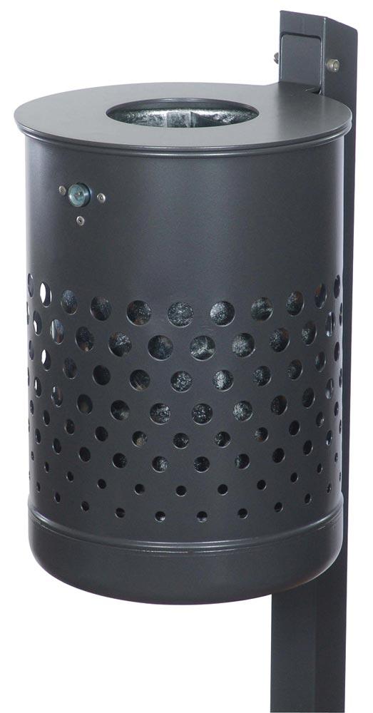 Abfallbehälter mit Pfosten