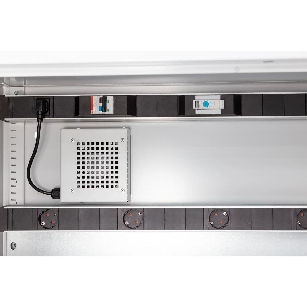 Akku Ladeschrank, Vollblechtüren, BxTxH930x500x1950 mm, RAL 7035/5010 mit 1 verzinkten Einlegeböden