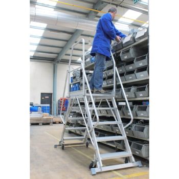 Podestleiter, Fahrbare Podesttreppe - beidseitig begehbar - Stufenzahl 2x7 - Höhe 2.700 mm - Hymer