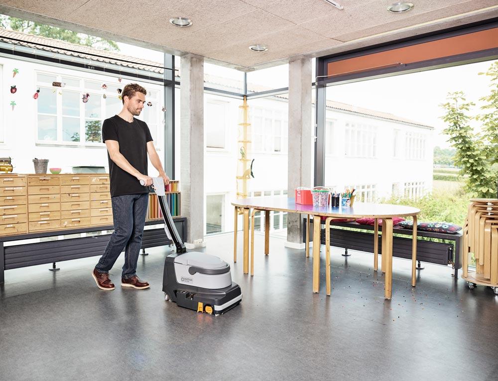 NILFISK Scheuersaugmaschine SC250