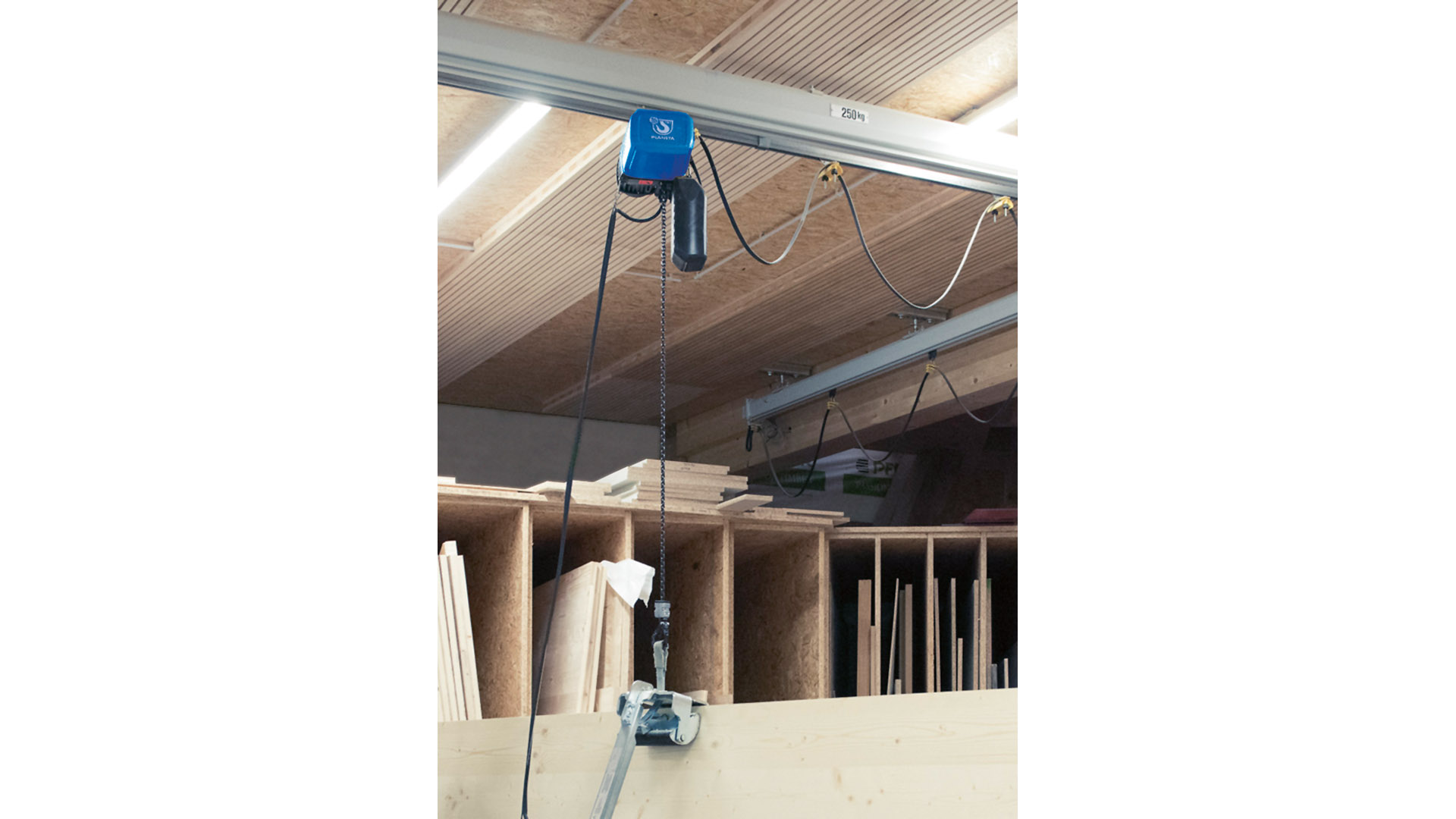 Elektro-Kettenzug, Traglast 500 kg, Haupthub 8 m/min, Feinhub 2 m/min, Hubhöhe 3000 mm, Ösenaufhängung