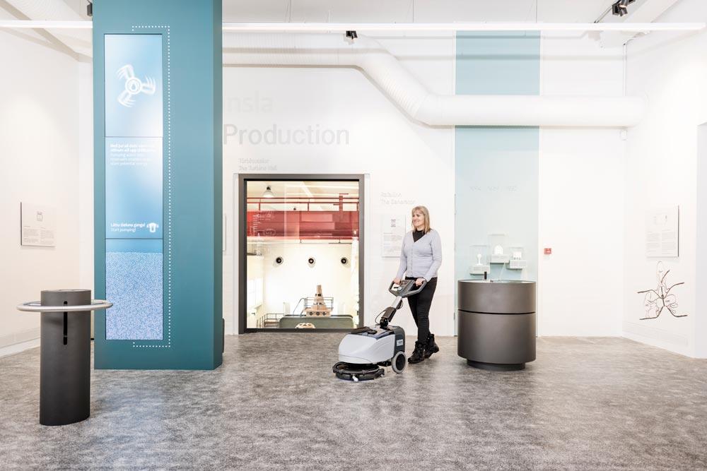 NILFISK Scheuersaugmaschine SC351 komplett