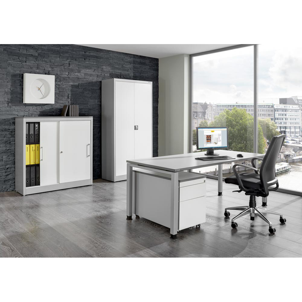 Schreibtisch, BxTxH 1800x800x680-760 mm, 4-Fuß-Gestell, Platte weiß, Umleimer Multiplex, Gestell weißalu