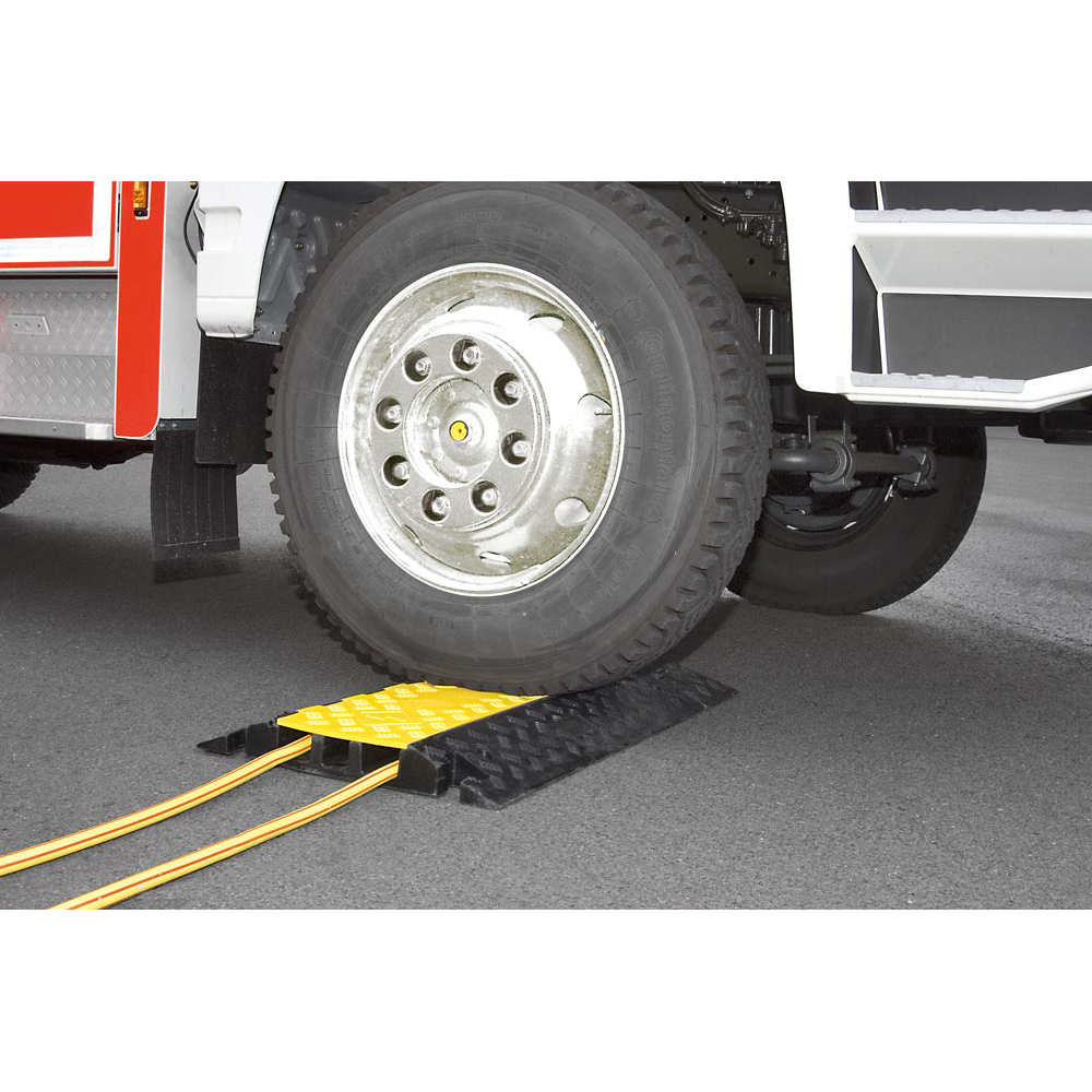 Kreuzungselement, Hartgummimischung, BxTxH 597x740x75 mm, Farbe schwarz/gelb